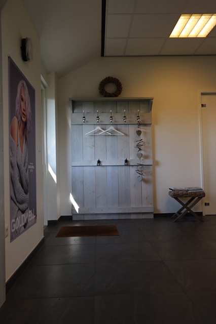 Het sfeervolle interieur van de kapsalon